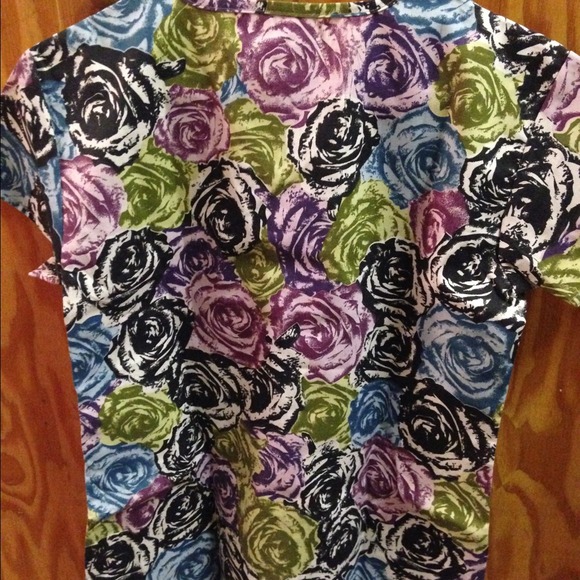 Scrub top - Picture 2 of 2