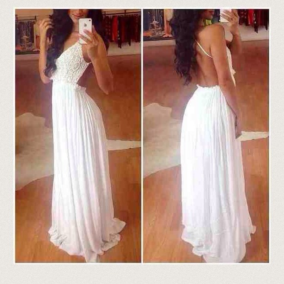 Beautiful White lace evening / wedding maxi dress