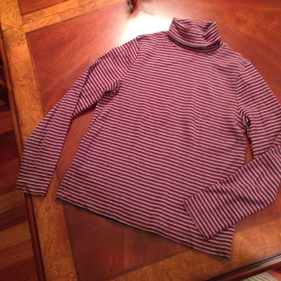 Cotton turtleneck top comfy great for fall &winter
