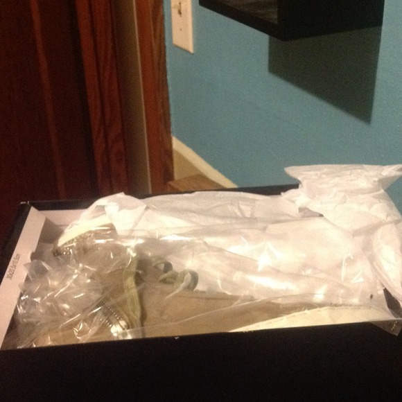 BRAND NEW- Taupe "fergie"shoes-hi top - Picture 2 of 4