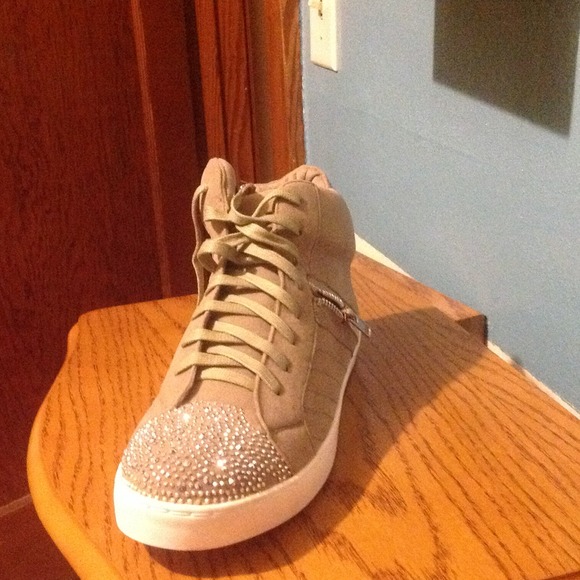 BRAND NEW- Taupe "fergie"shoes-hi top - Picture 3 of 4