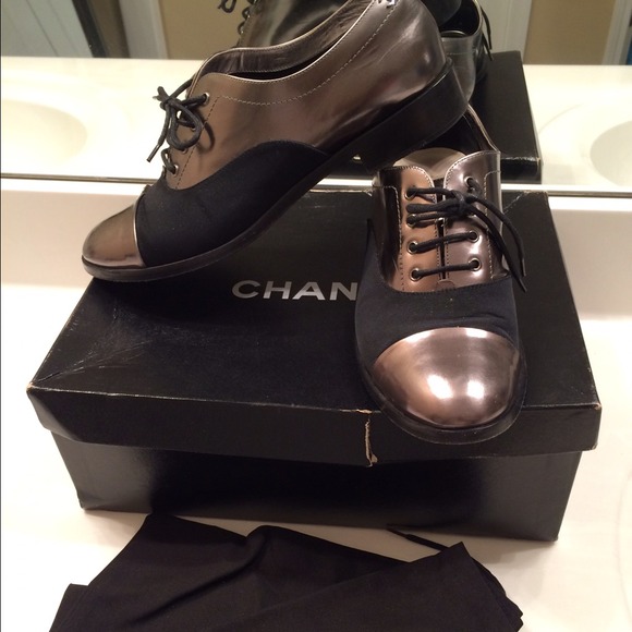 🚫SOLD🚫 🎉HOST PiCK🎊 CHANEL SHOES - Picture 3 of 4