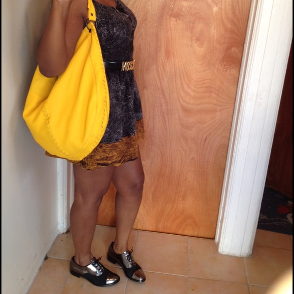 🚫SOLD🚫 🎉HOST PiCK🎊 CHANEL SHOES - Picture 4 of 4