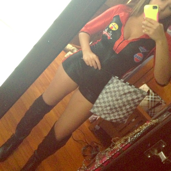 ‼️SEXY RACECAR DRIVER HALLOWEEN COSTUME. WORN ONCE