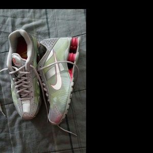 Pink & green Nike Shox!