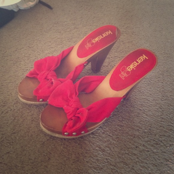 Cute Red High Heels with a Bow 🎀