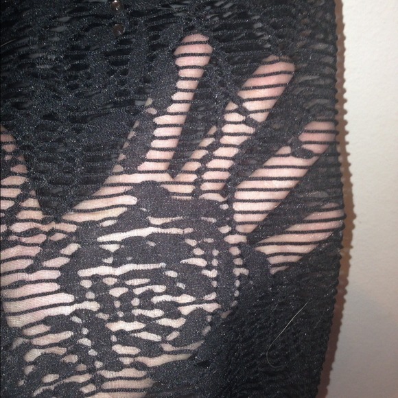 🚫Bundled🚫Beautiful beaded tank from The Buckle - Picture 2 of 3