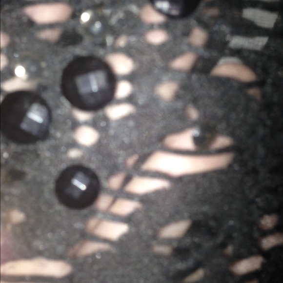 🚫Bundled🚫Beautiful beaded tank from The Buckle - Picture 3 of 3