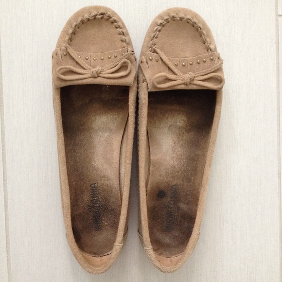 Minnetonka Studded Fringe Bow Moccasins