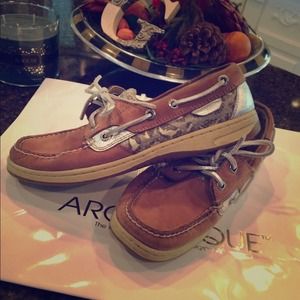 SPERRY TOP-SIDER leather Cheetah print and silver.