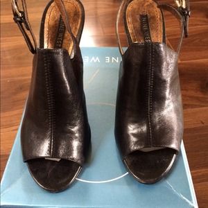 Beautiful black Nine West wedges