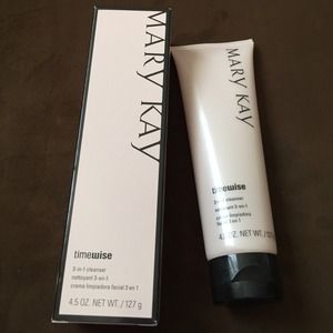 Mary Kay 3 in 1 cleanser