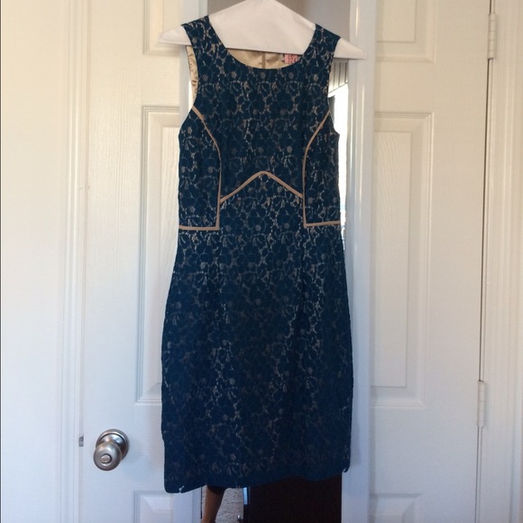 Ava & Aiden Lace Sheath dress - Picture 2 of 6