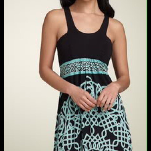 Nicole Miller Dresses & Skirts - Nicole Miller Celtic-inspired print jersey dress M