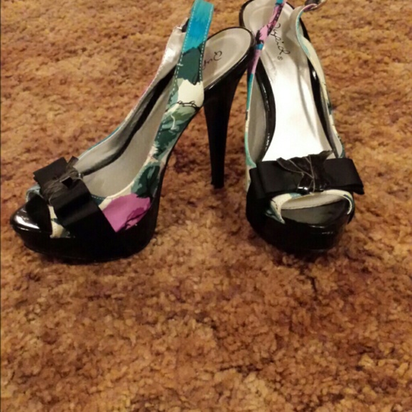 Sexy sling backs.