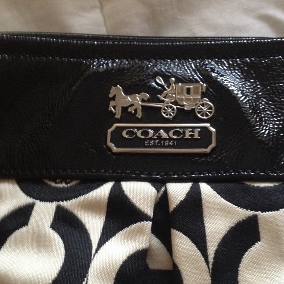 Coach Bag - Picture 3 of 4