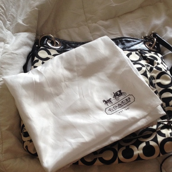 Coach Bag - Picture 4 of 4
