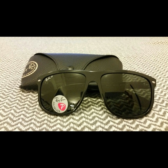 61% off Ray-Ban Accessories