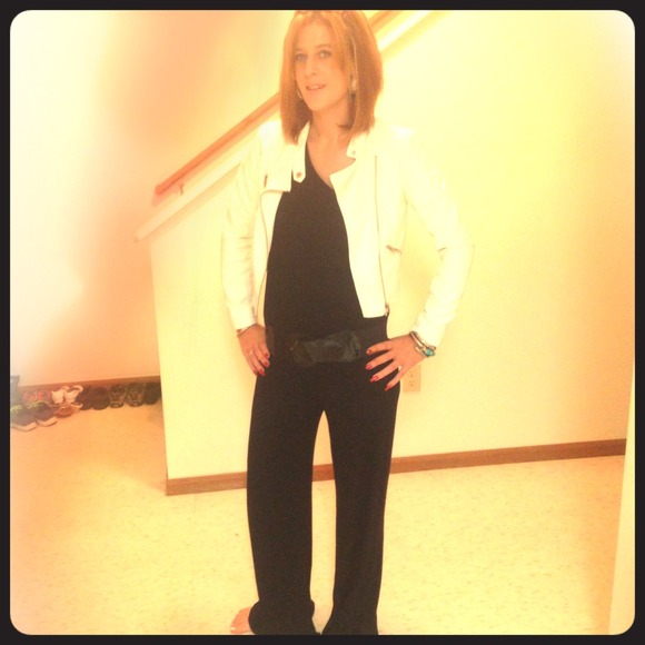 Other - About your seller😘