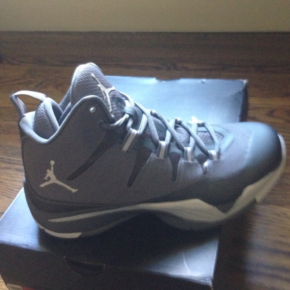 Jordan Super 2 BG size 6Y