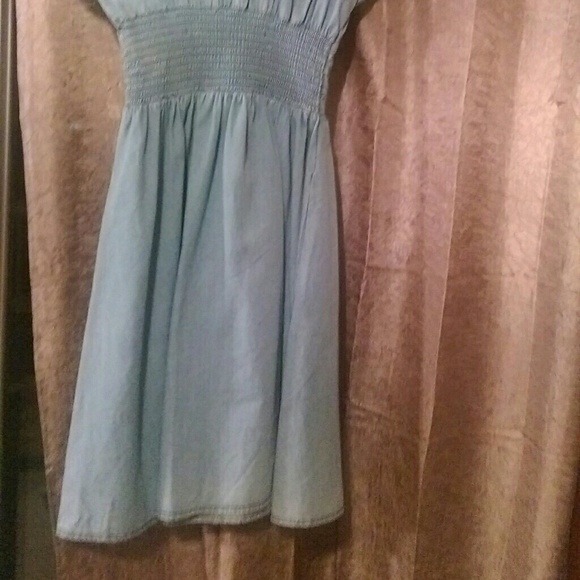 Dress - Picture 4 of 4