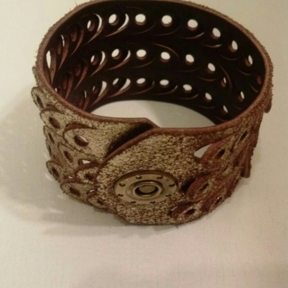 BROWN METALLIC LEATHER CUFF BRACELET (Reversible)
