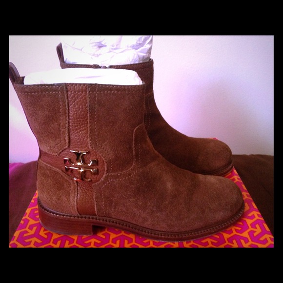 Tory Burch Suede Boots👢👢
