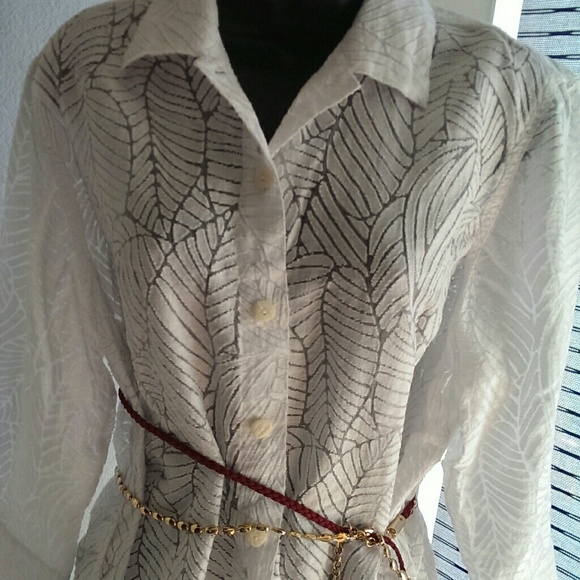 Long sleeves white Blouse