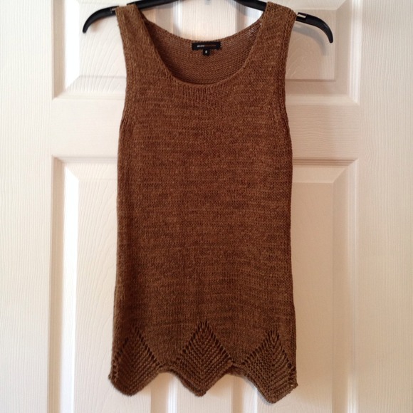 BCBG brown top