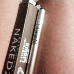 Naked 2 eyeliner
