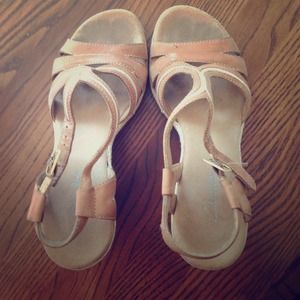 Beautiful, stylish and so comfortable, Clarks!