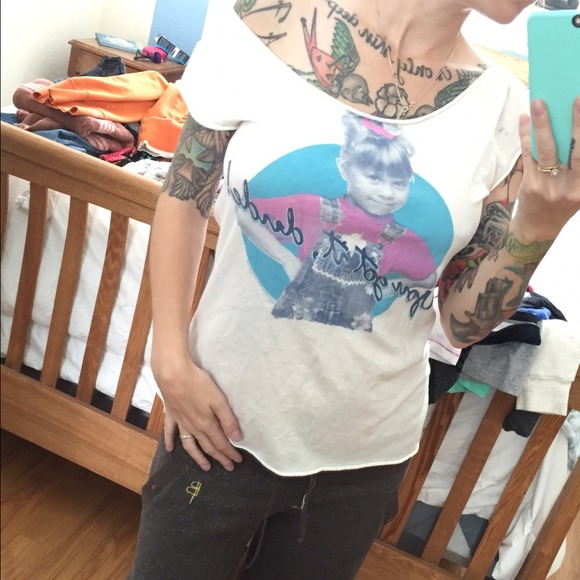 Full house "Michelle" torn top