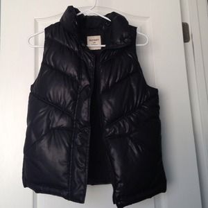 SOLD! Old Navy puffer vest xsmall