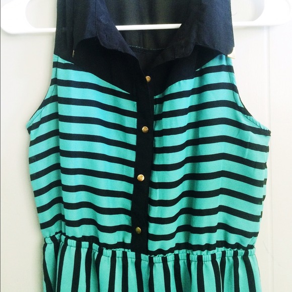 Mint & black hi-low dress - Picture 2 of 3