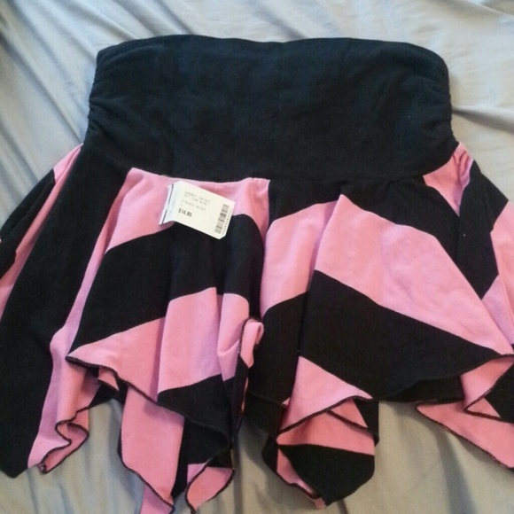 NWT Cute black and pink skirt
