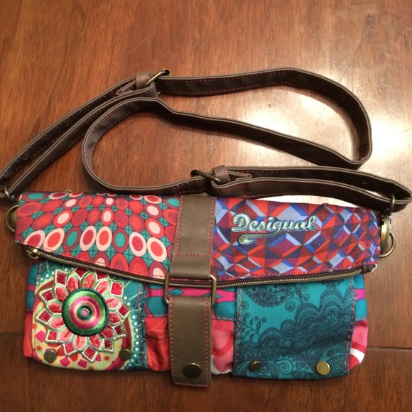 BNWOT- Disegual Clutch-Annelise purse
