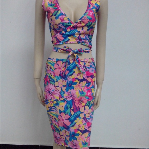 !♥️!!!!!!!!SOLD!!!!!!!!!♥️Multicolor 2 pc set - Picture 2 of 2