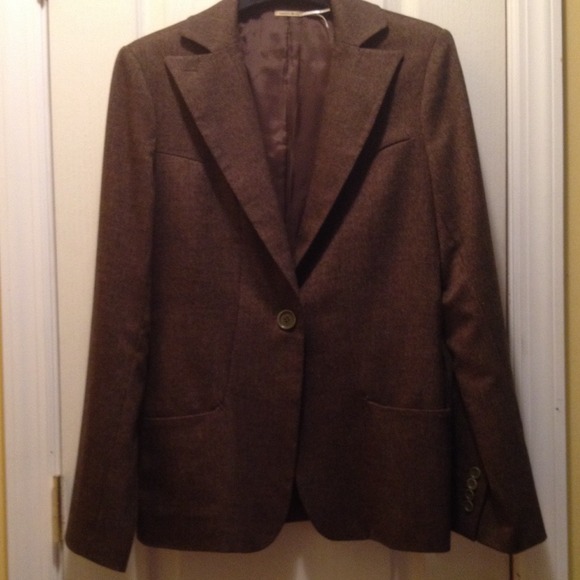 Max Studio suit