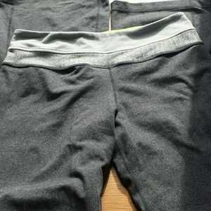 Lululemon yoga pants - astro pants