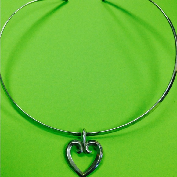 Collet Neck Collar & heart pendant