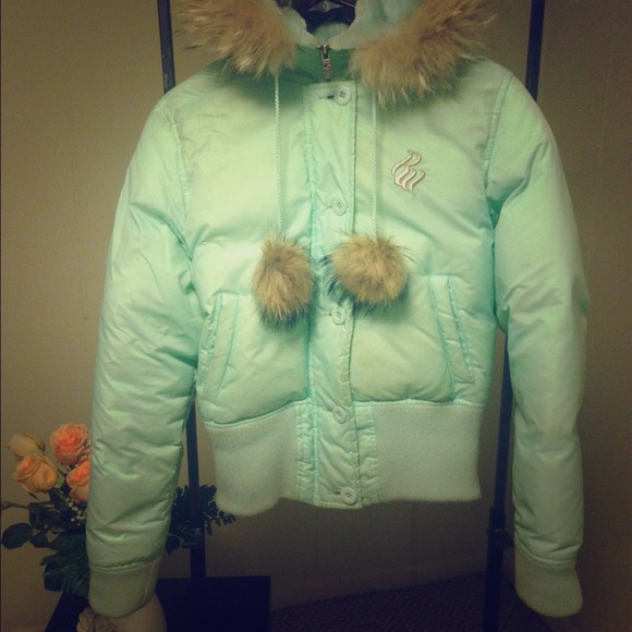 Rocawear winter coat -down and fur collar