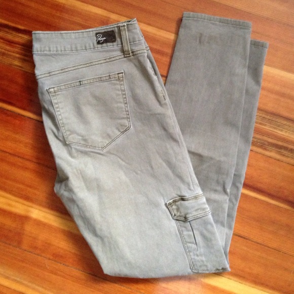 Paige cargo skinny 31. Inseam 30