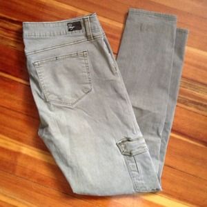 Paige cargo skinny 31. Inseam 30