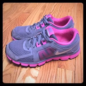 Nike Dual Fusion ST2