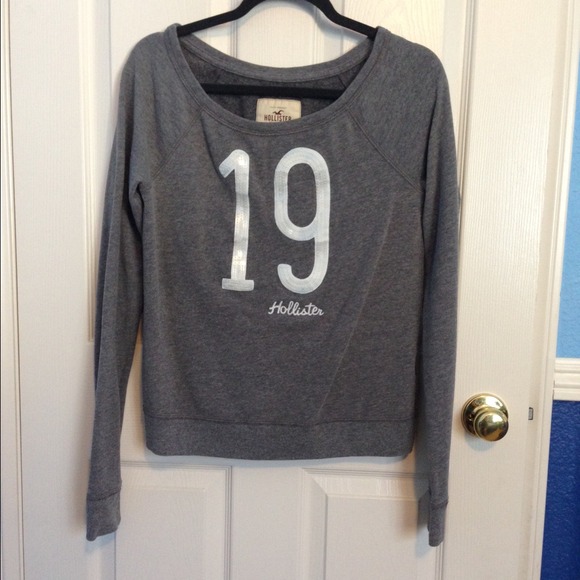 Hollister pullover