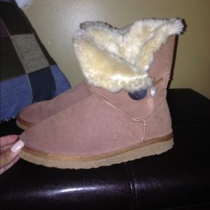 Bailey button uggs