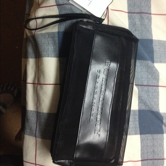 Burberry fragrance bag NWT