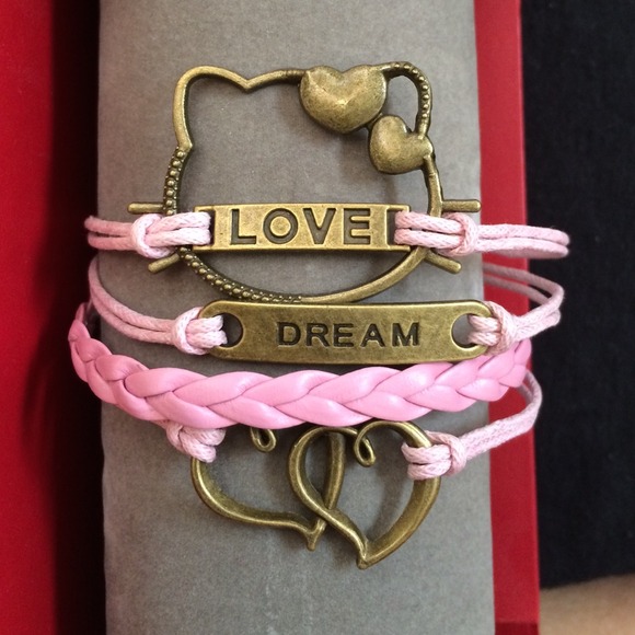 !!!🚫sold🚫Hello kitty style bracelet. Brand new - Picture 2 of 4