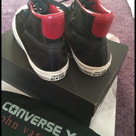 💥🎊👏SOLD PRIVATELY👏🎊💥Converse men sneakers - Picture 2 of 3