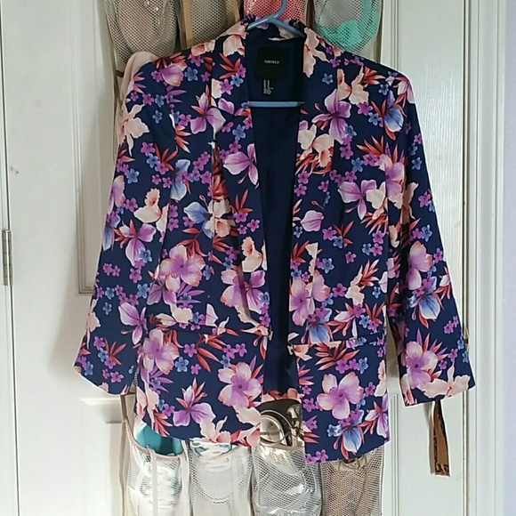 SOLD IN BUNDLE Forever 21 floral blazer